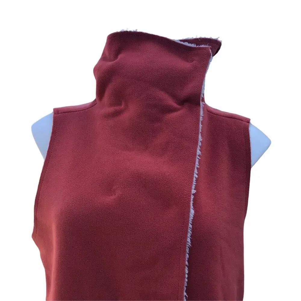 Dylan red faux shearling vest snap closure Medium